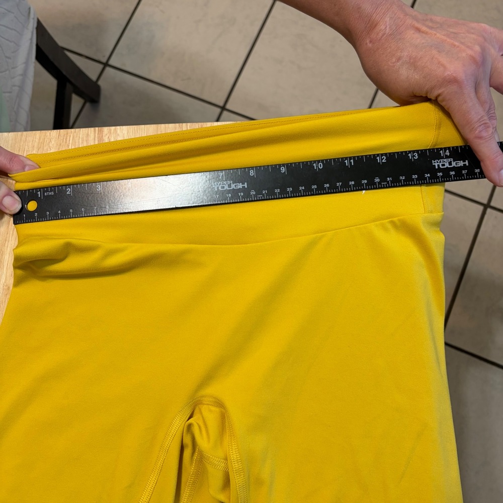Gymshark Biker Shorts Womens Medium Yellow Excellent High Rise Scrunch Detail - Picture 4 of 6